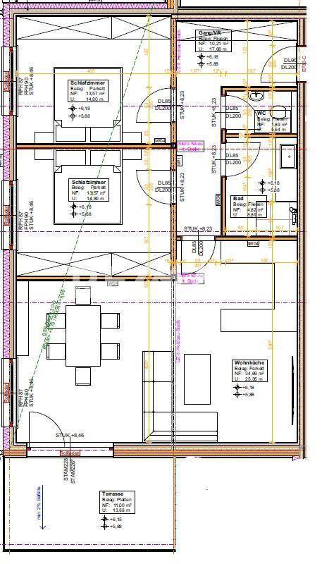 Grundriss einer Wohnung mit Schlafzimmern, offener Wohnküche und Zugang zu Balkon und Terrasse.