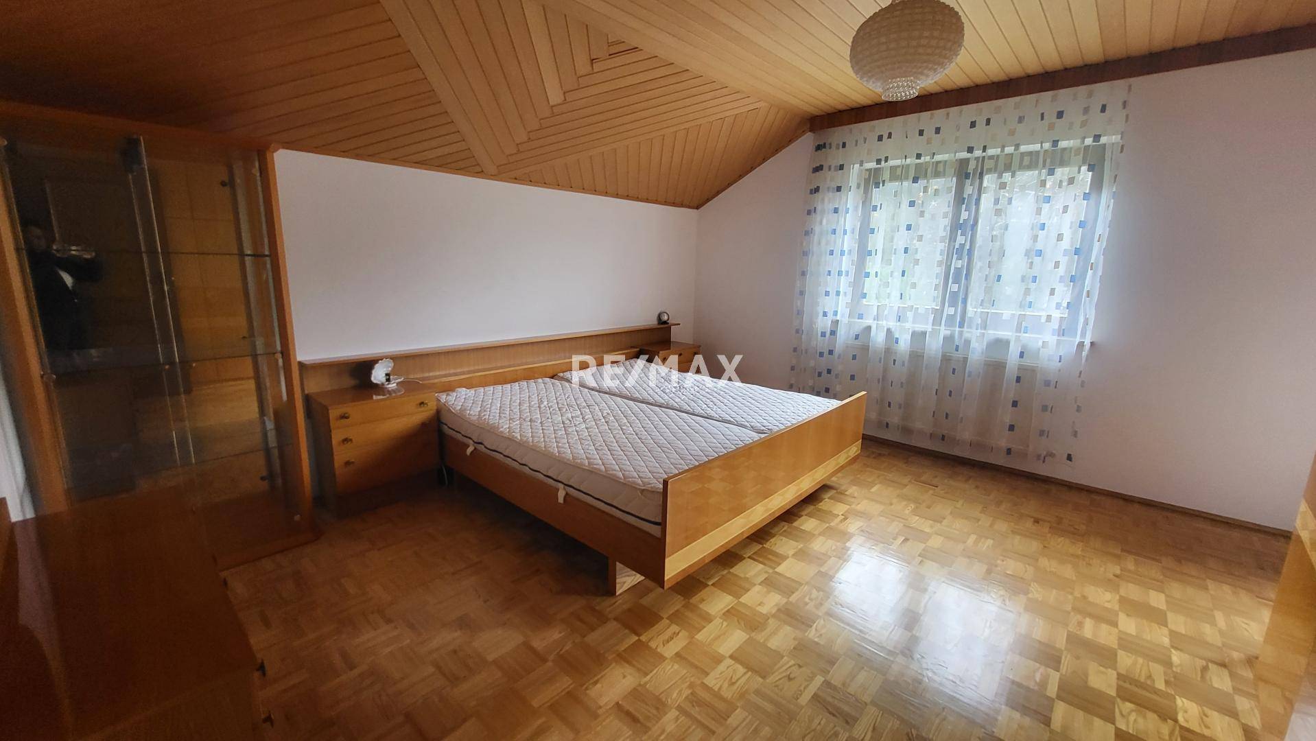 Schlafzimmer OG