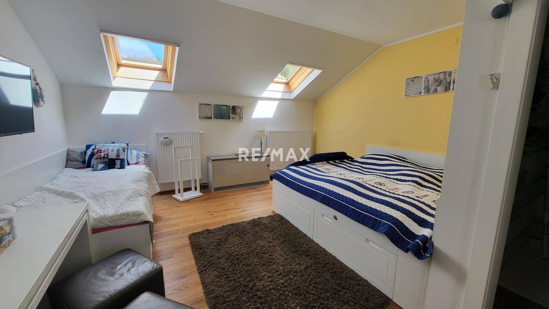 Schlafzimmer im OG