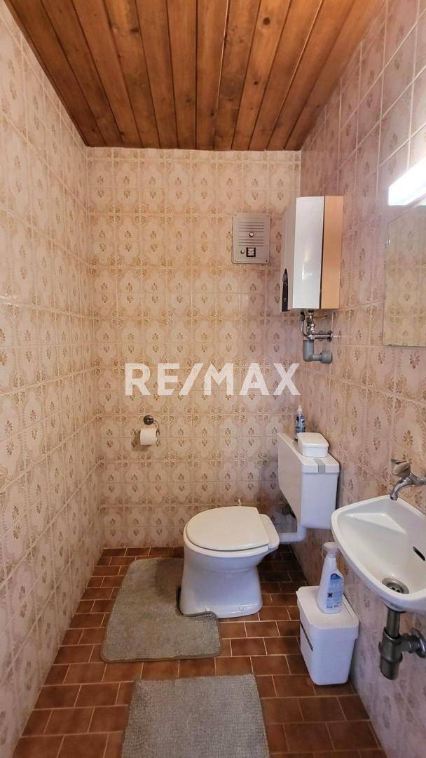 WC extra