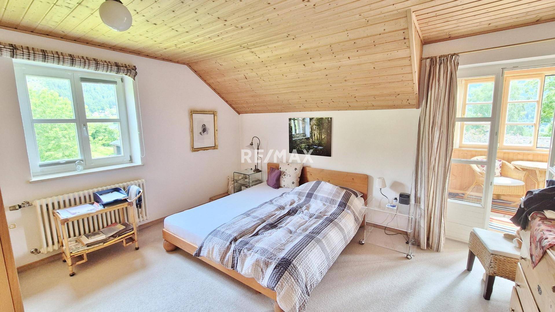 Schlafzimmer 1