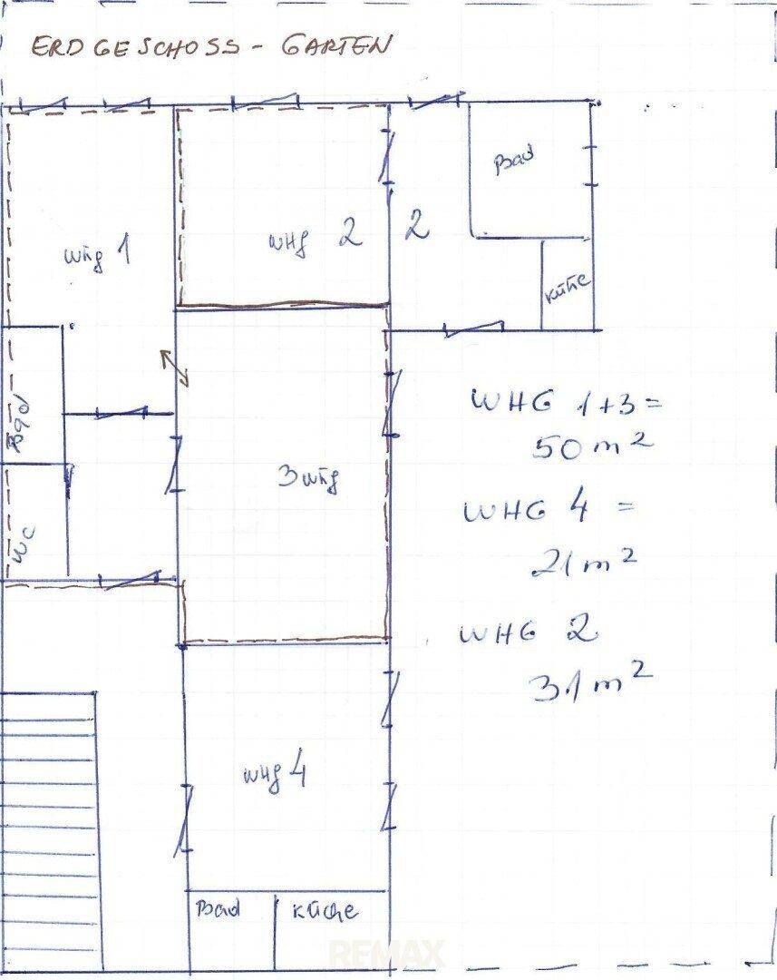 Handgezeichneter Grundriss des Erdgeschosses mit mehreren Wohneinheiten und Garten.