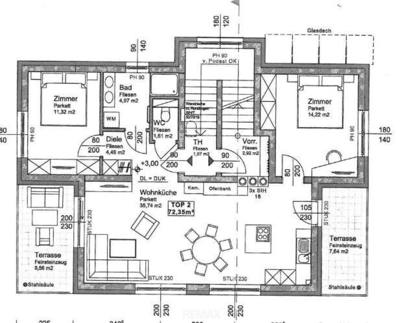 Grundriss der Wohnung mit zwei Schlafzimmern, Wohnküche und zwei Terrassen.