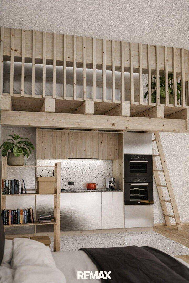 Moderne Küchenzeile unter einem Holz-Schlafbereich im Loft-Stil.