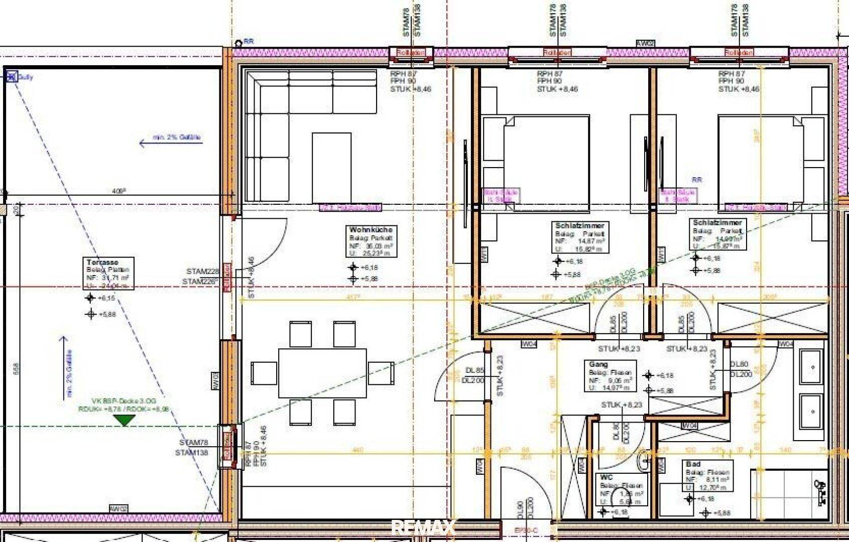Grundriss einer Wohnung mit offener Wohnküche, zwei Schlafzimmern, Bad, WC und Terrasse.
