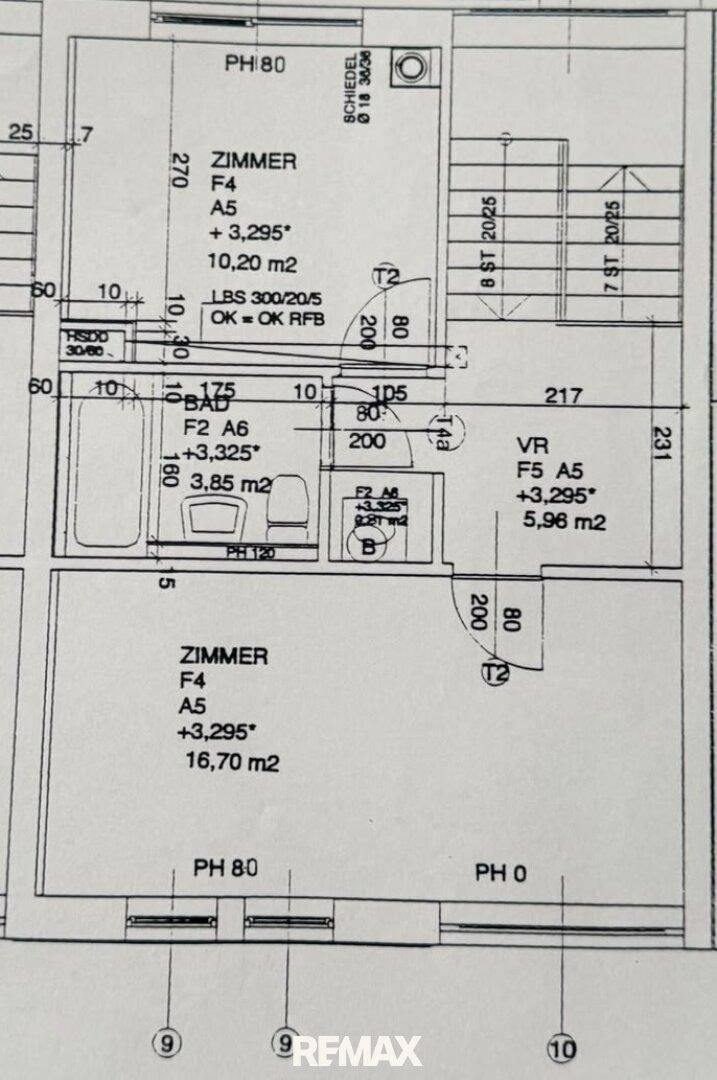 Grundriss des Obergeschosses mit zwei Schlafzimmern und einem Badezimmer.