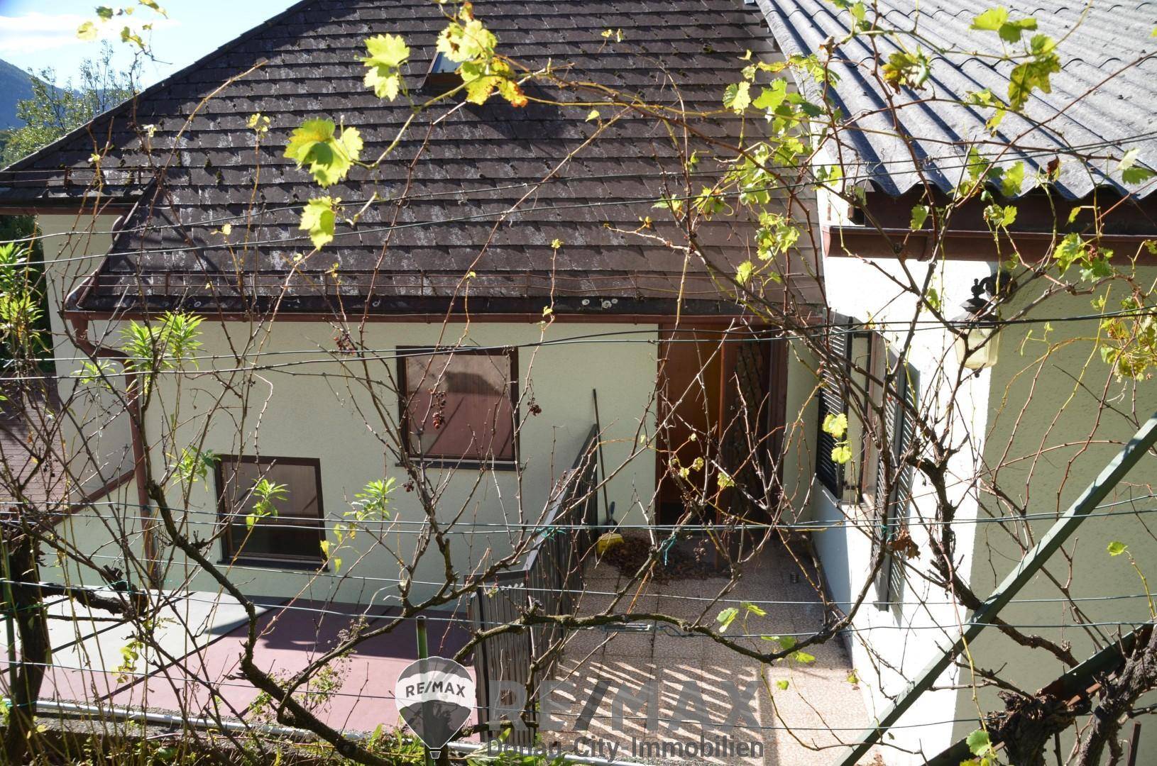 Rückseite Haus mit oberem Eingang