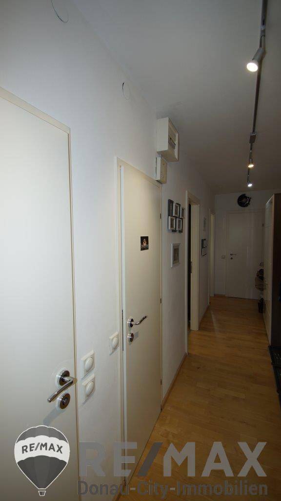 https://pictures.immobilienscout24.de/prod.www.immobilienscout24.at/pictureserver/loadPicture?q=70&id=012.0012000001E3rAk-1729590942-2046541aaa474ef1bc63f11b64fabdd2