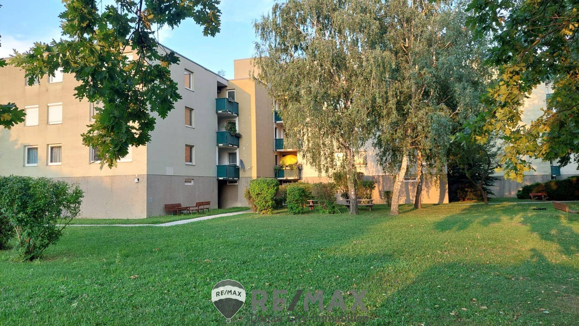 https://pictures.immobilienscout24.de/prod.www.immobilienscout24.at/pictureserver/loadPicture?q=70&id=012.0012000001E3rAk-1729590942-662aaf00a69f4036bc7a08fe2f4da5b7