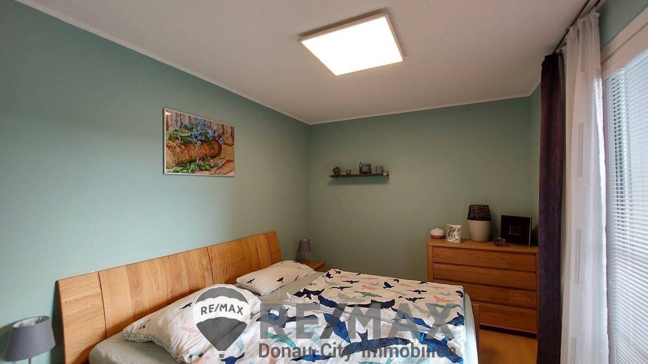 https://pictures.immobilienscout24.de/prod.www.immobilienscout24.at/pictureserver/loadPicture?q=70&id=012.0012000001E3rAk-1729590942-c7874d6afc104d69ba16a850b3b4206c