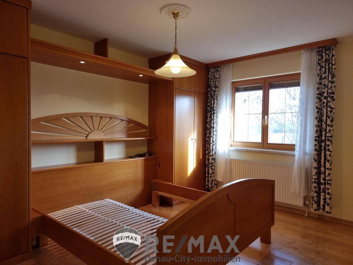 4. Schlafzimmer