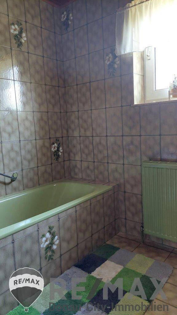 10 Badezimmer mit Wanne 1220