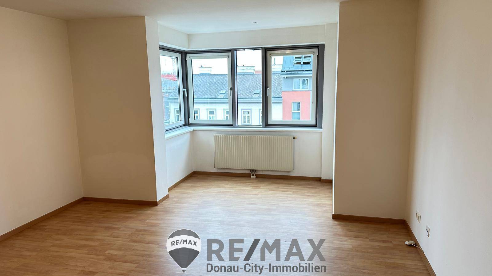 https://pictures.immobilienscout24.de/prod.www.immobilienscout24.at/pictureserver/loadPicture?q=70&id=012.0012000001E3rAk-1735565753-62707becb5ee4c74872e7d4833263ade