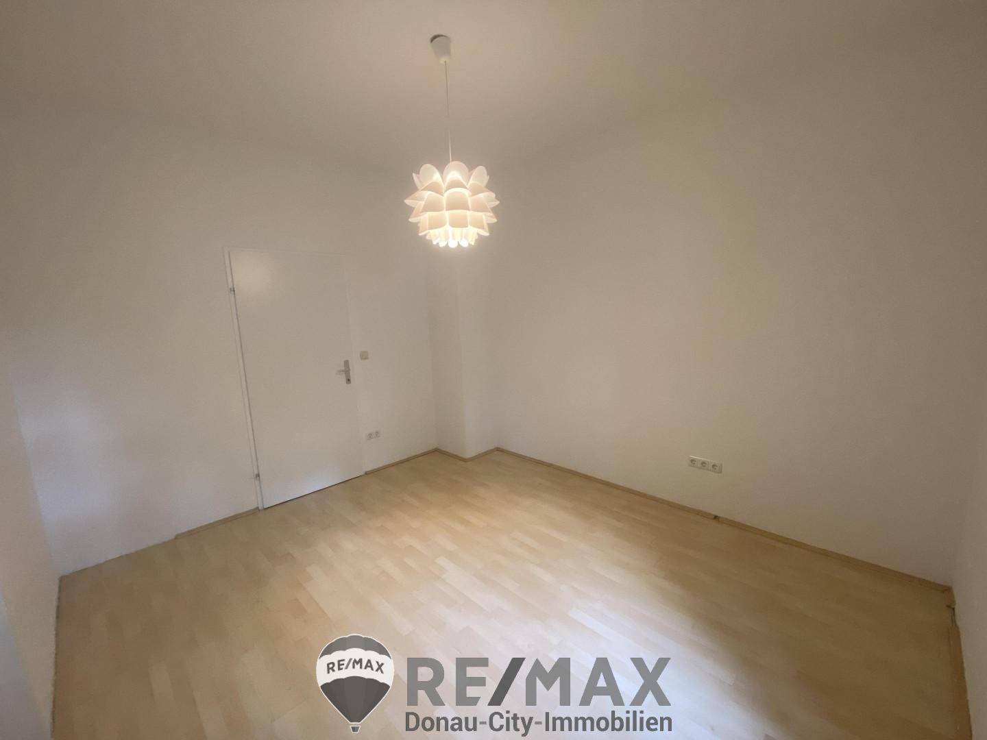 9 Schlafzimmer b