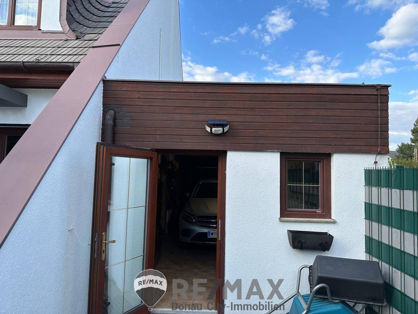 Garage 4