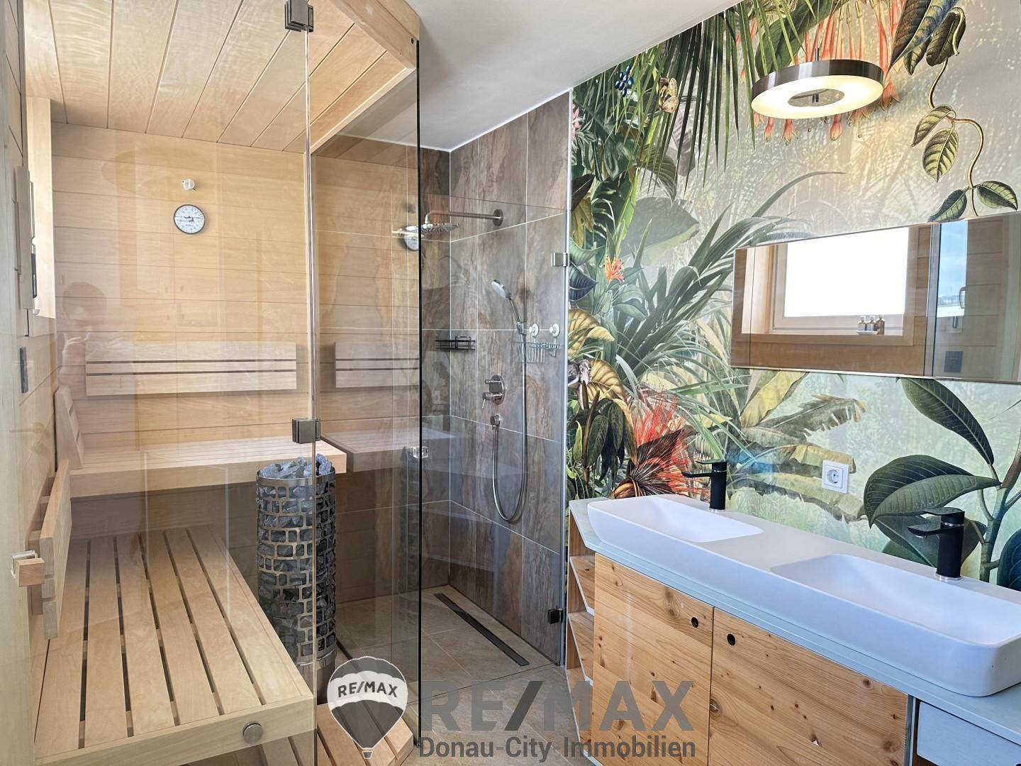 19 Bad mit Sauna OG