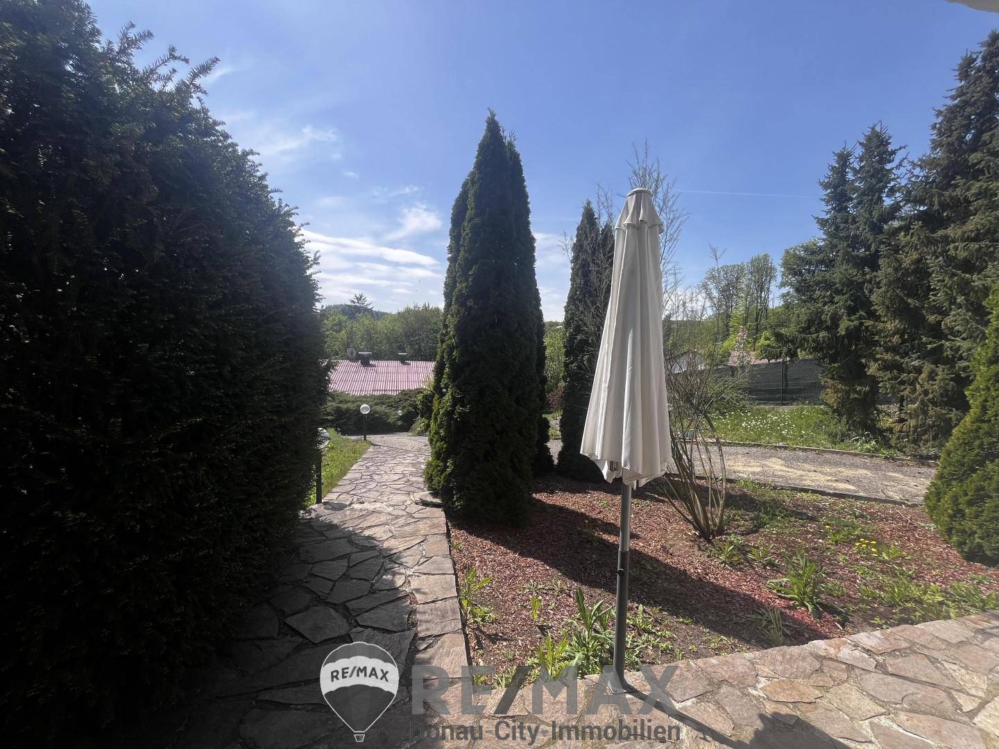 25 Eingangsbereich-Garten