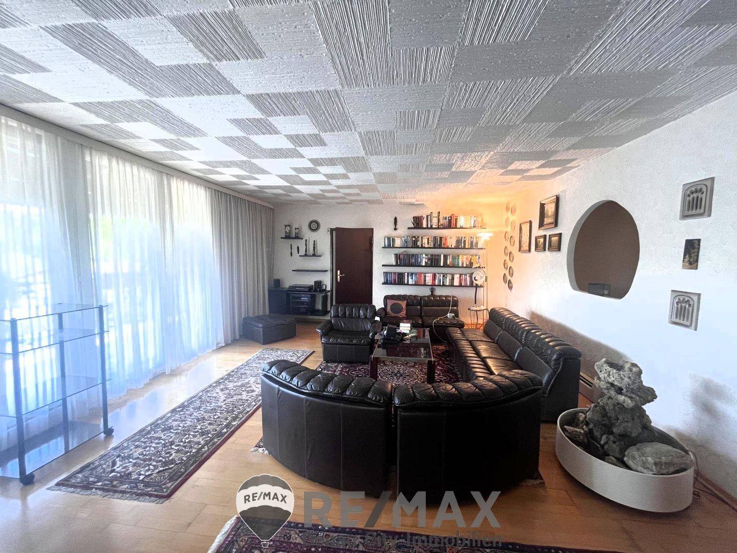 02 Wohnzimmer