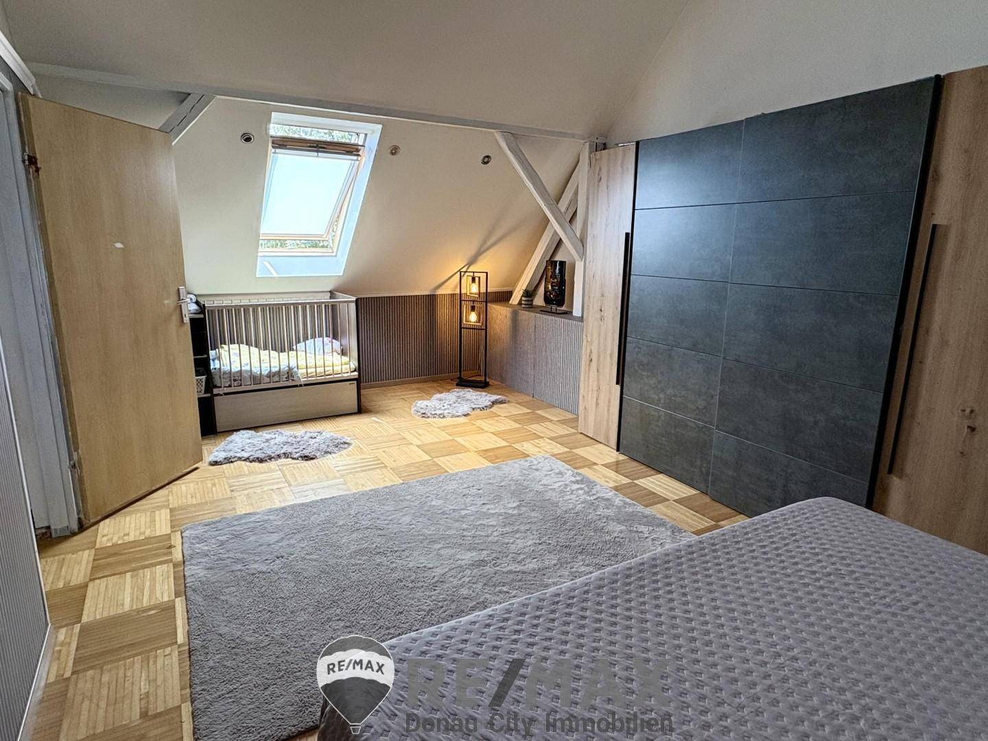 10 1 Zimmer OG Haus