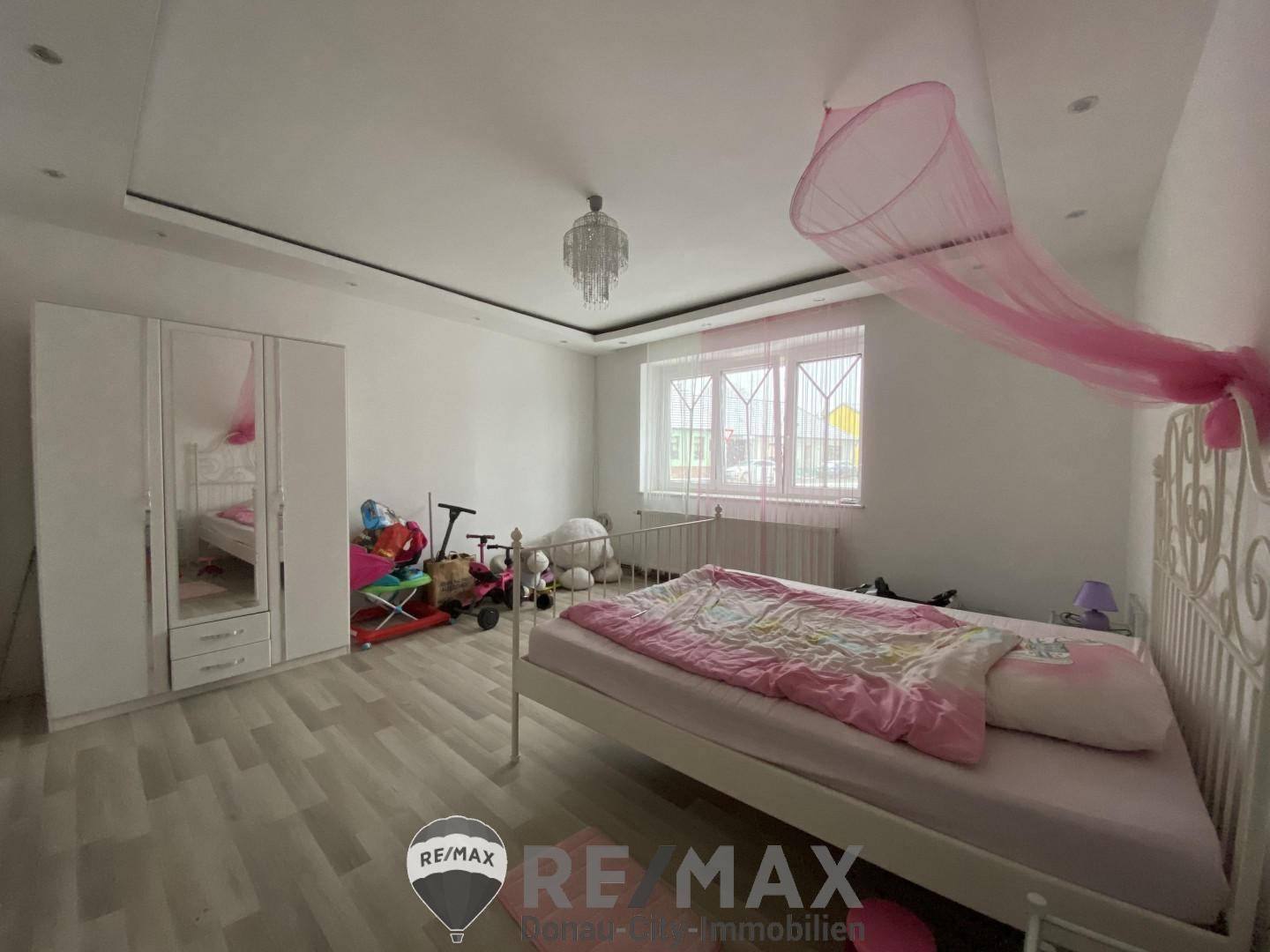 Schlafzimmer 2