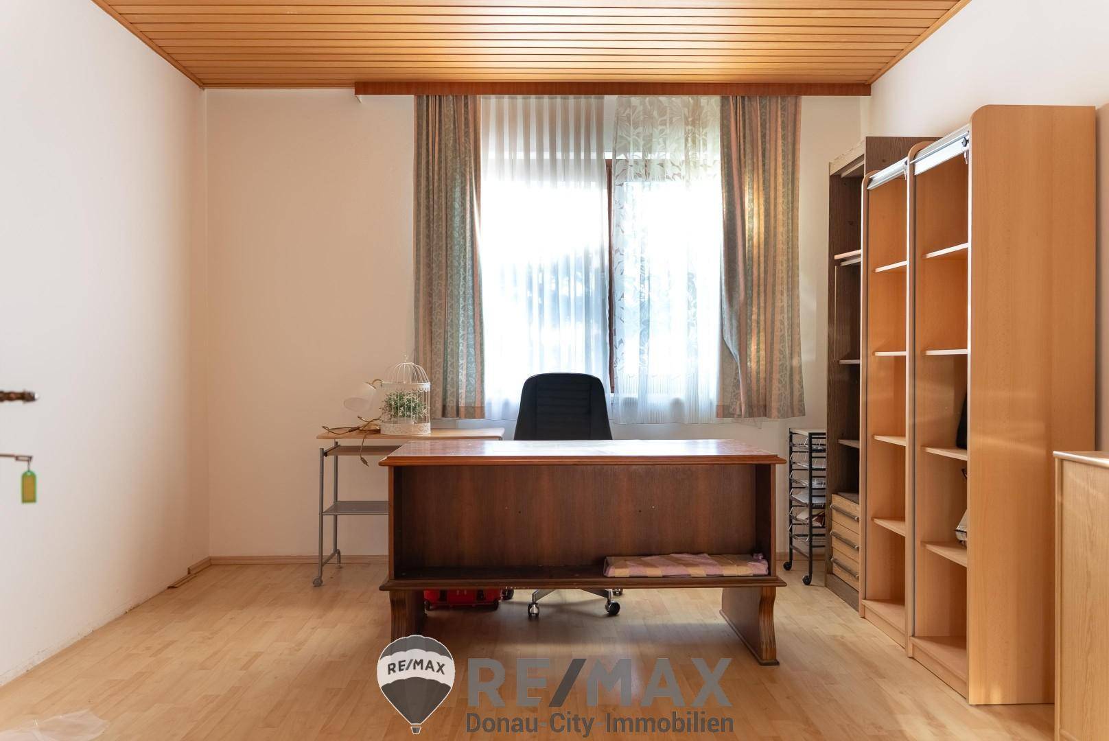 12 Arbeitszimmer