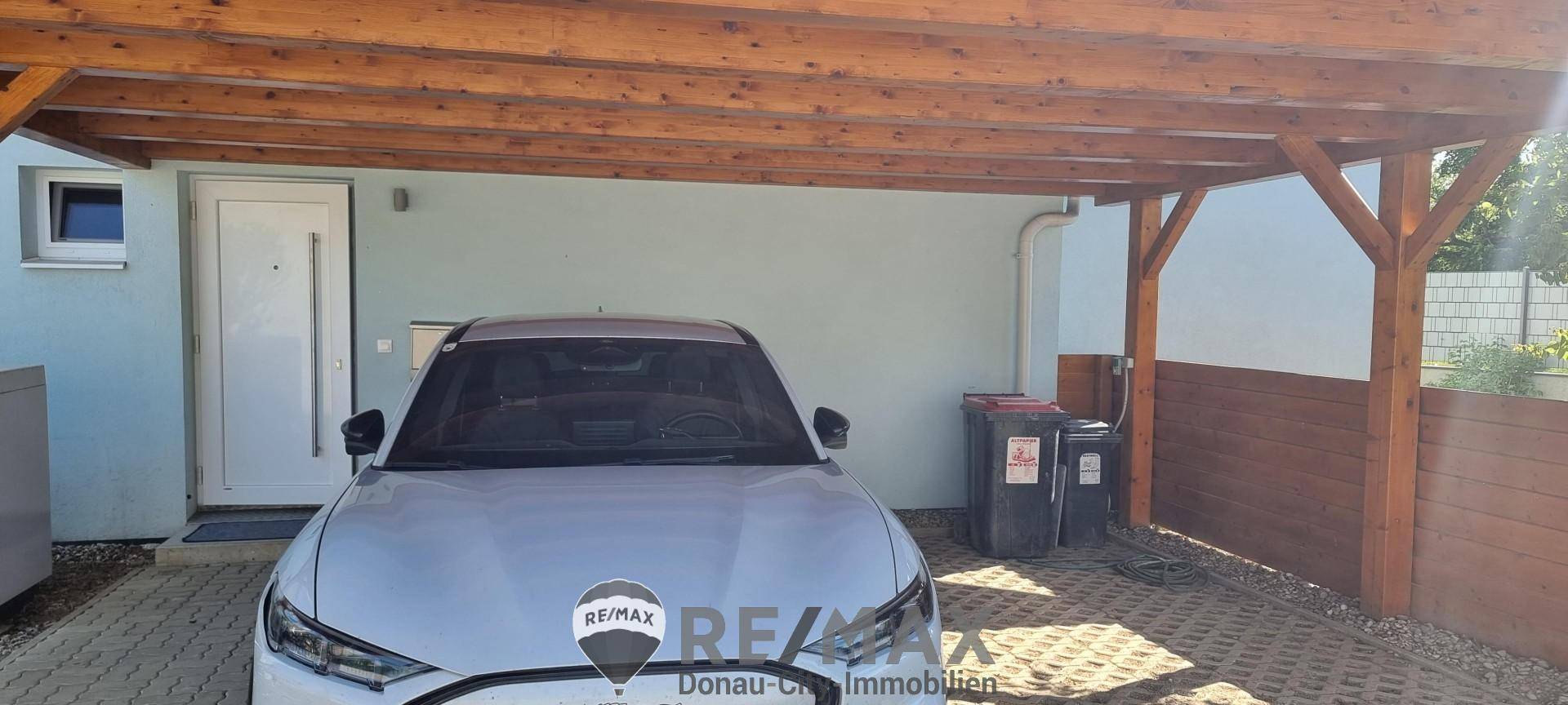 08 Carport