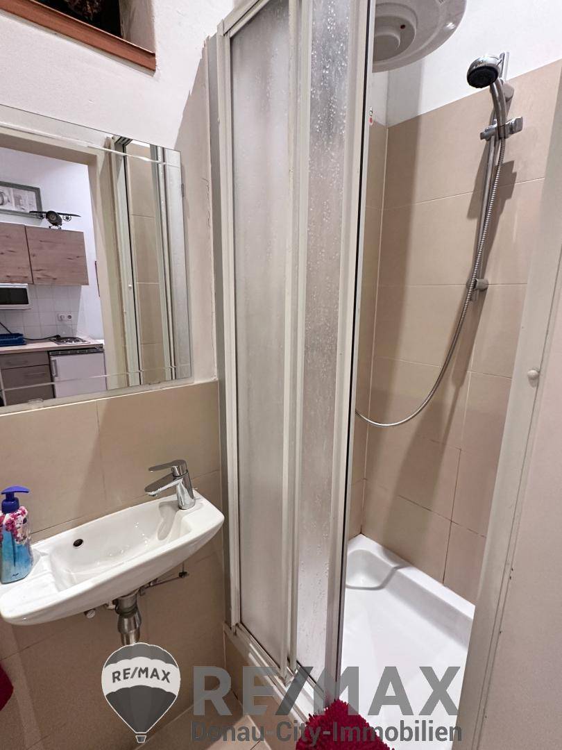 06 Badezimmer 2