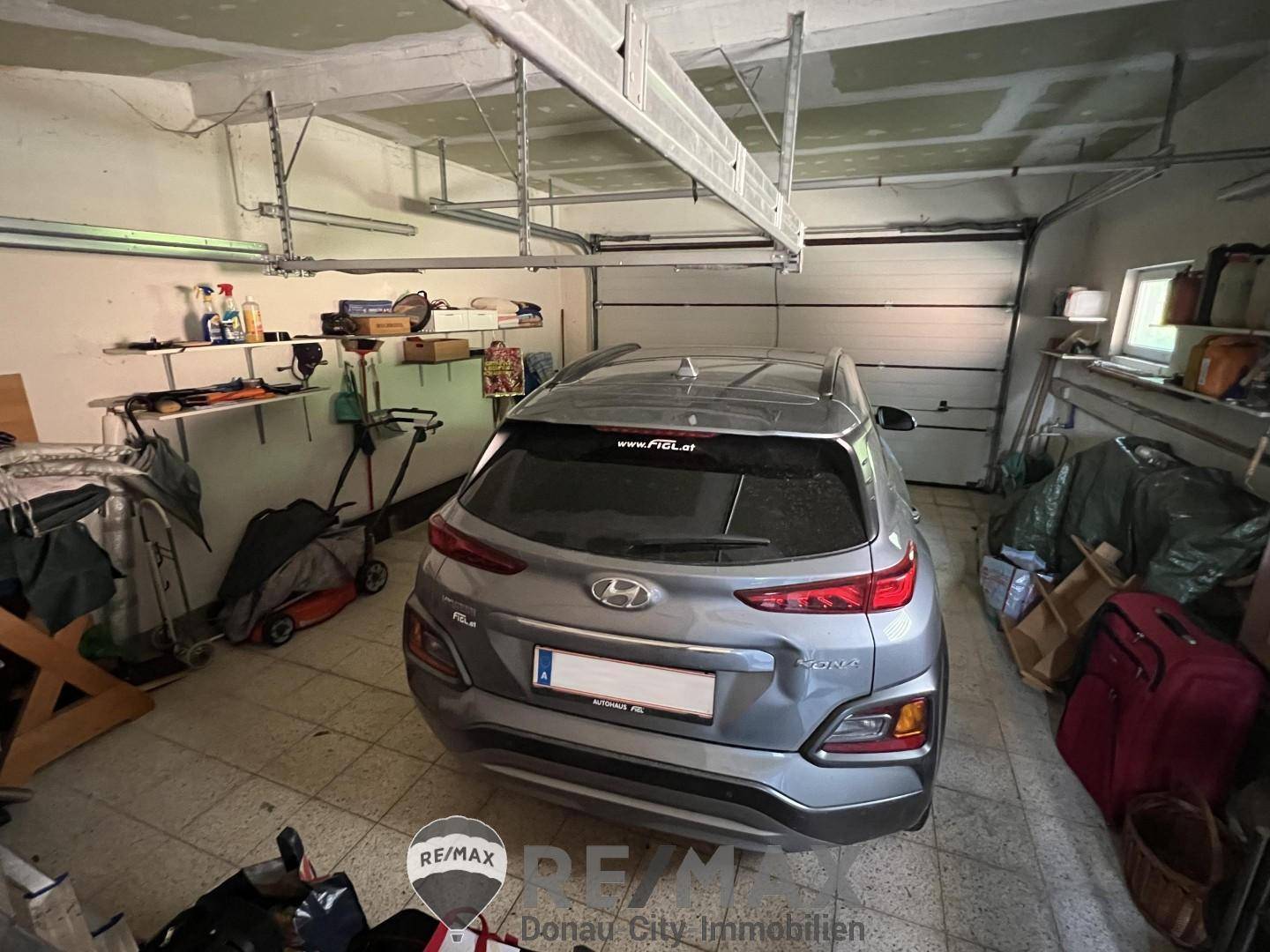 28 Garage