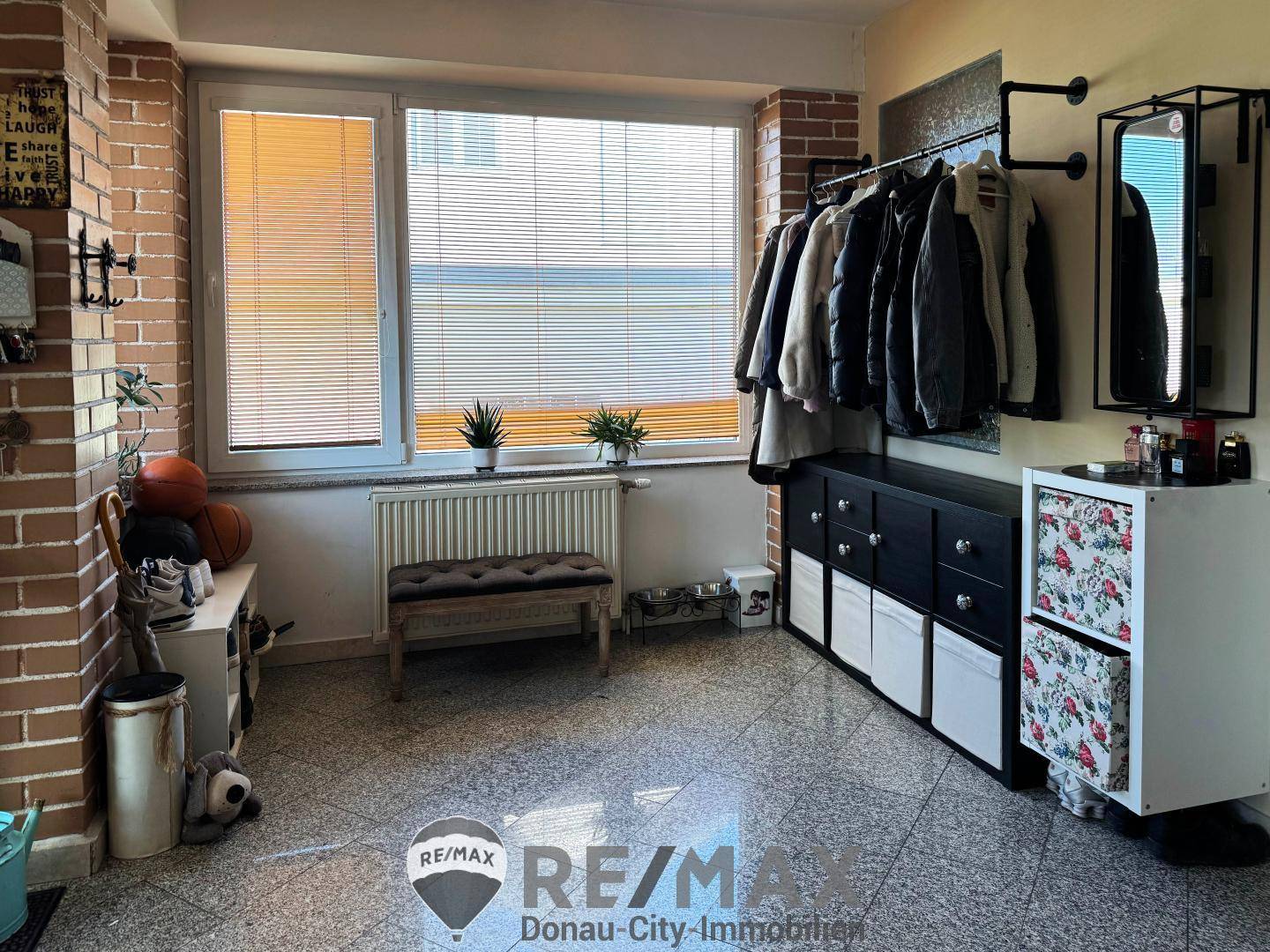 03 Eingang/Garderobe