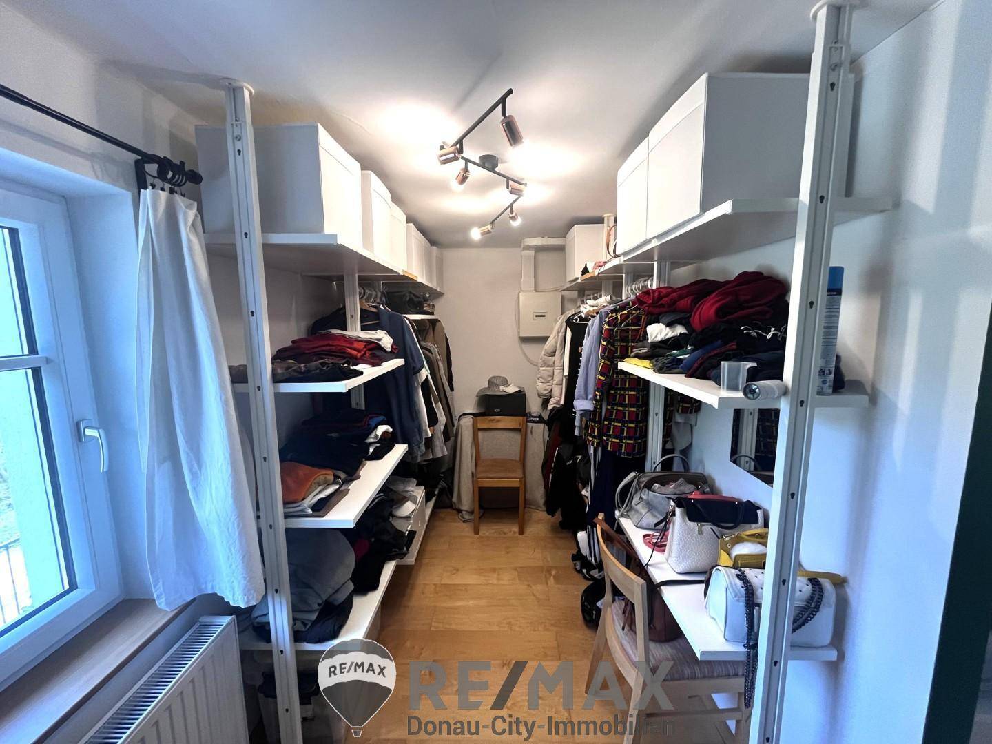 14 Begehbare Garderobe
