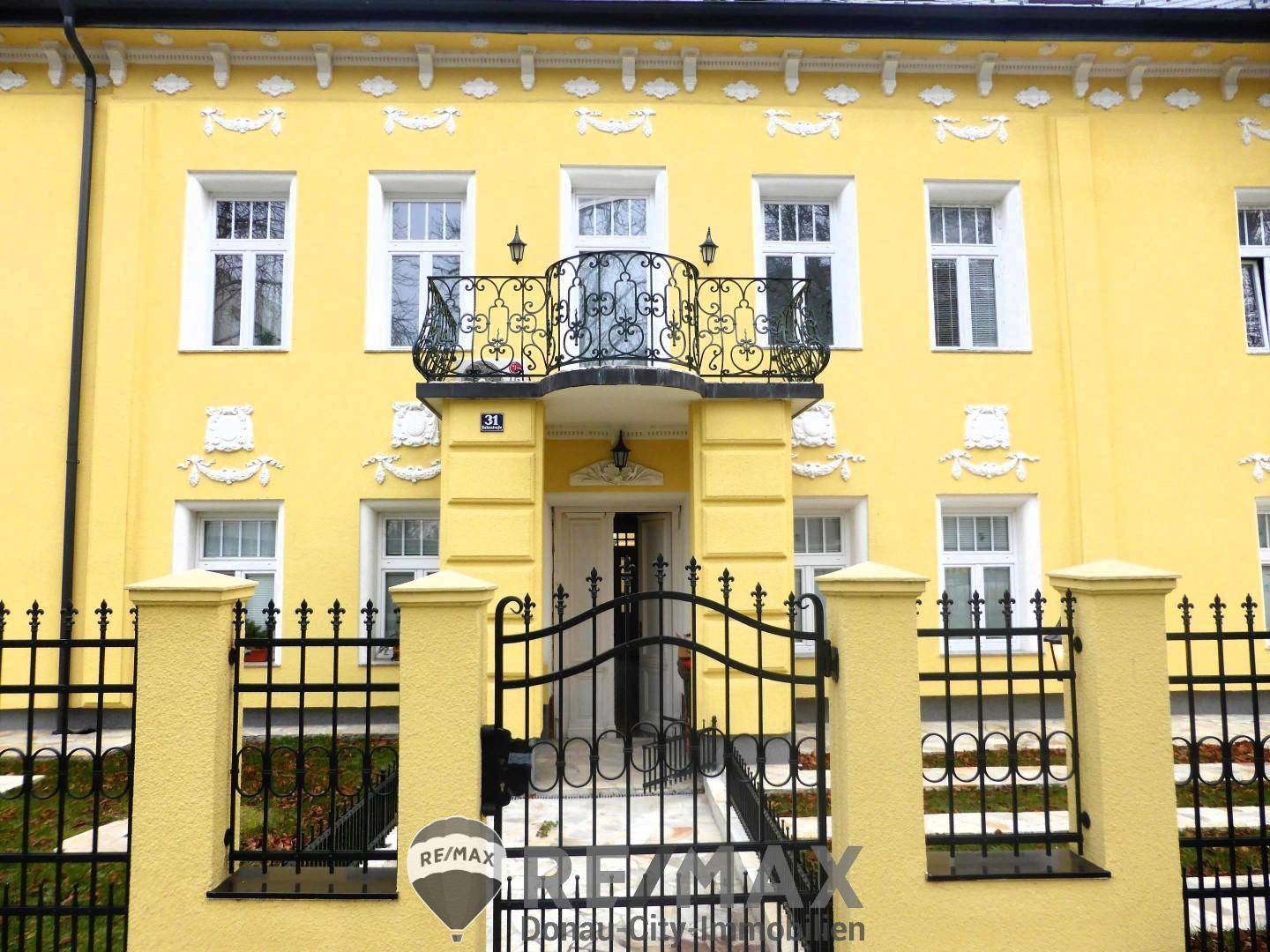 15 Wohnhausanlage