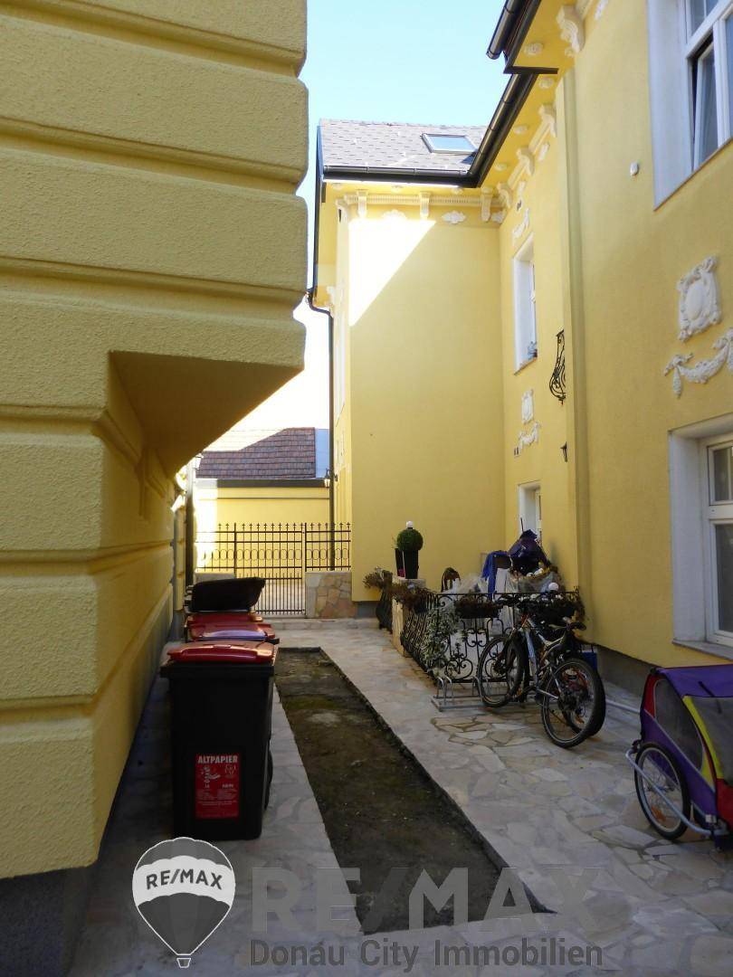19 Hinterhof