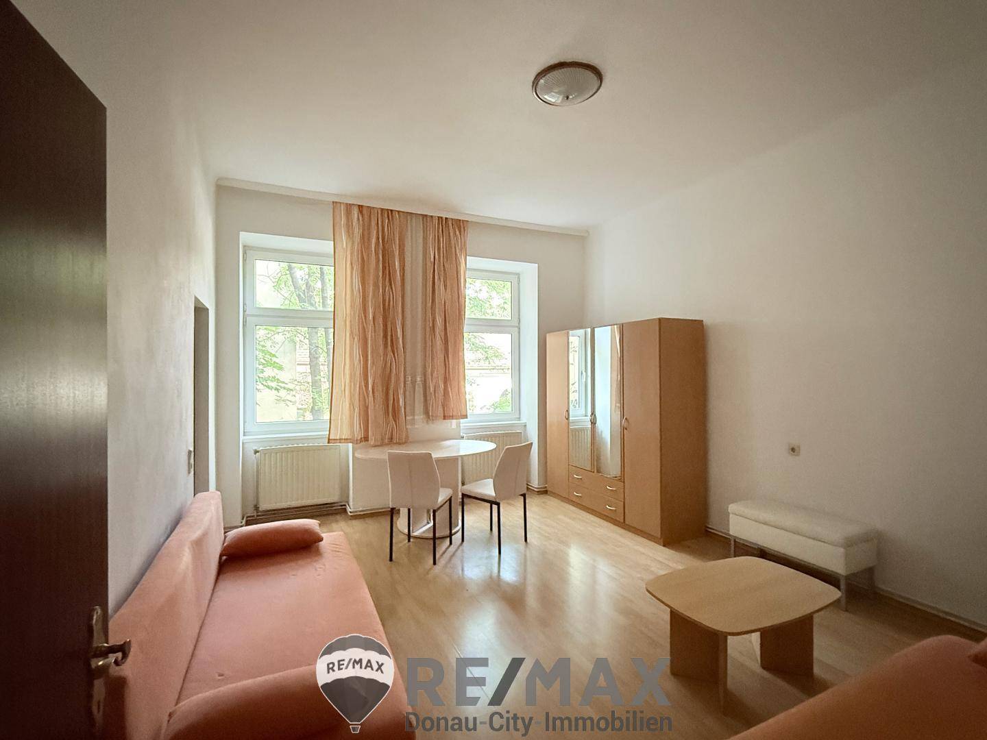 Wohn-Schlafzimmer