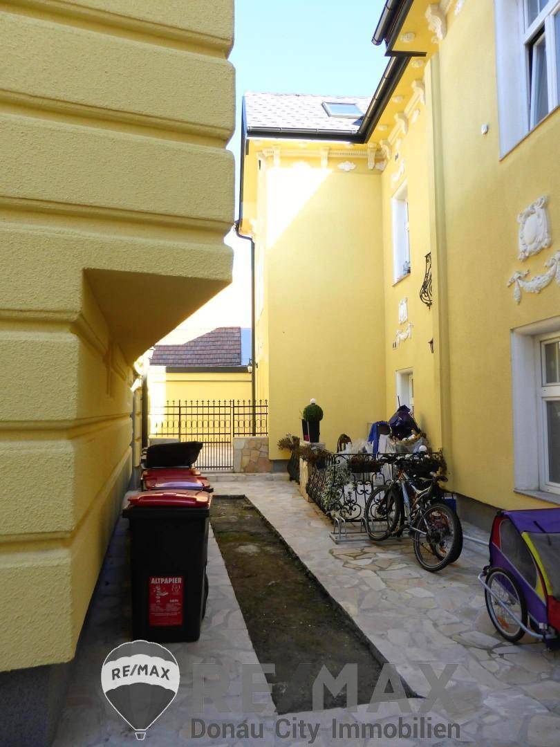 15 Hinterhof