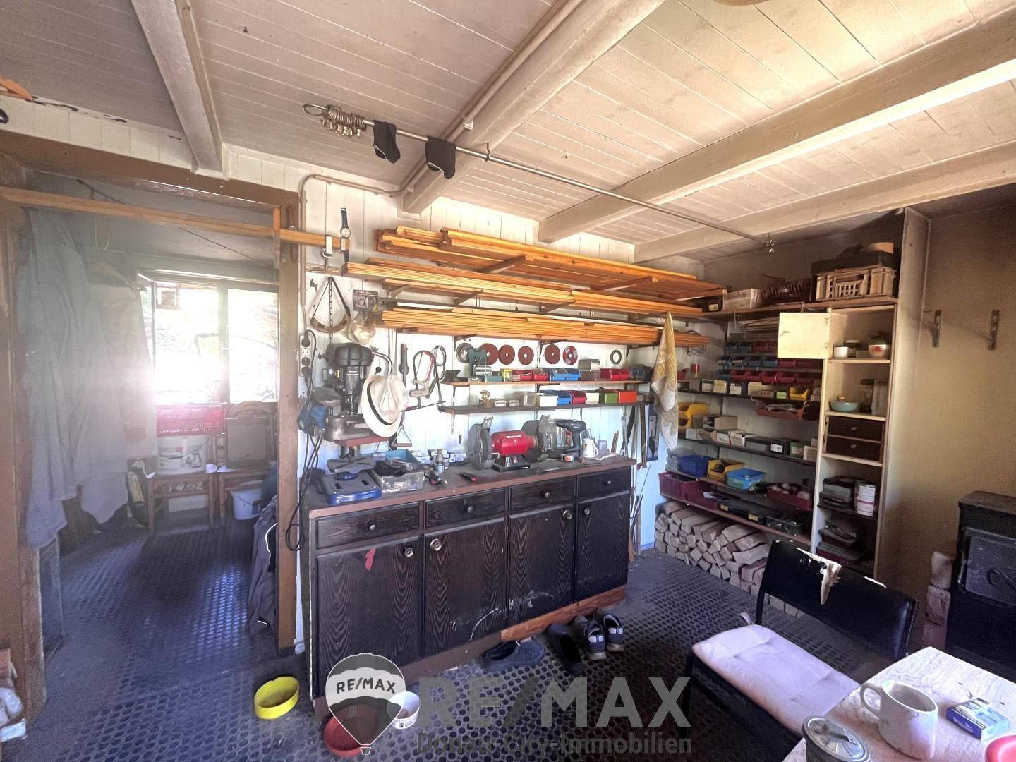 49 Garage