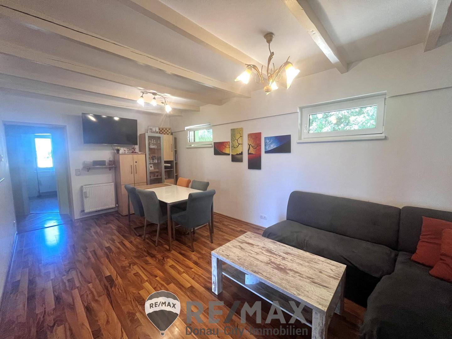 11 Bungalow 1 - Wohnzimmer