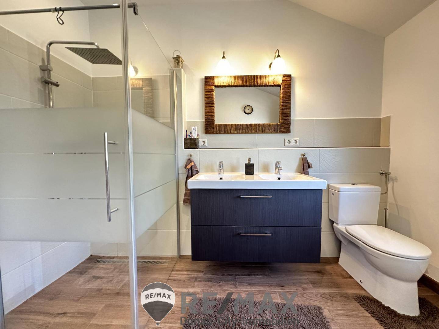 23 Badezimmer 1