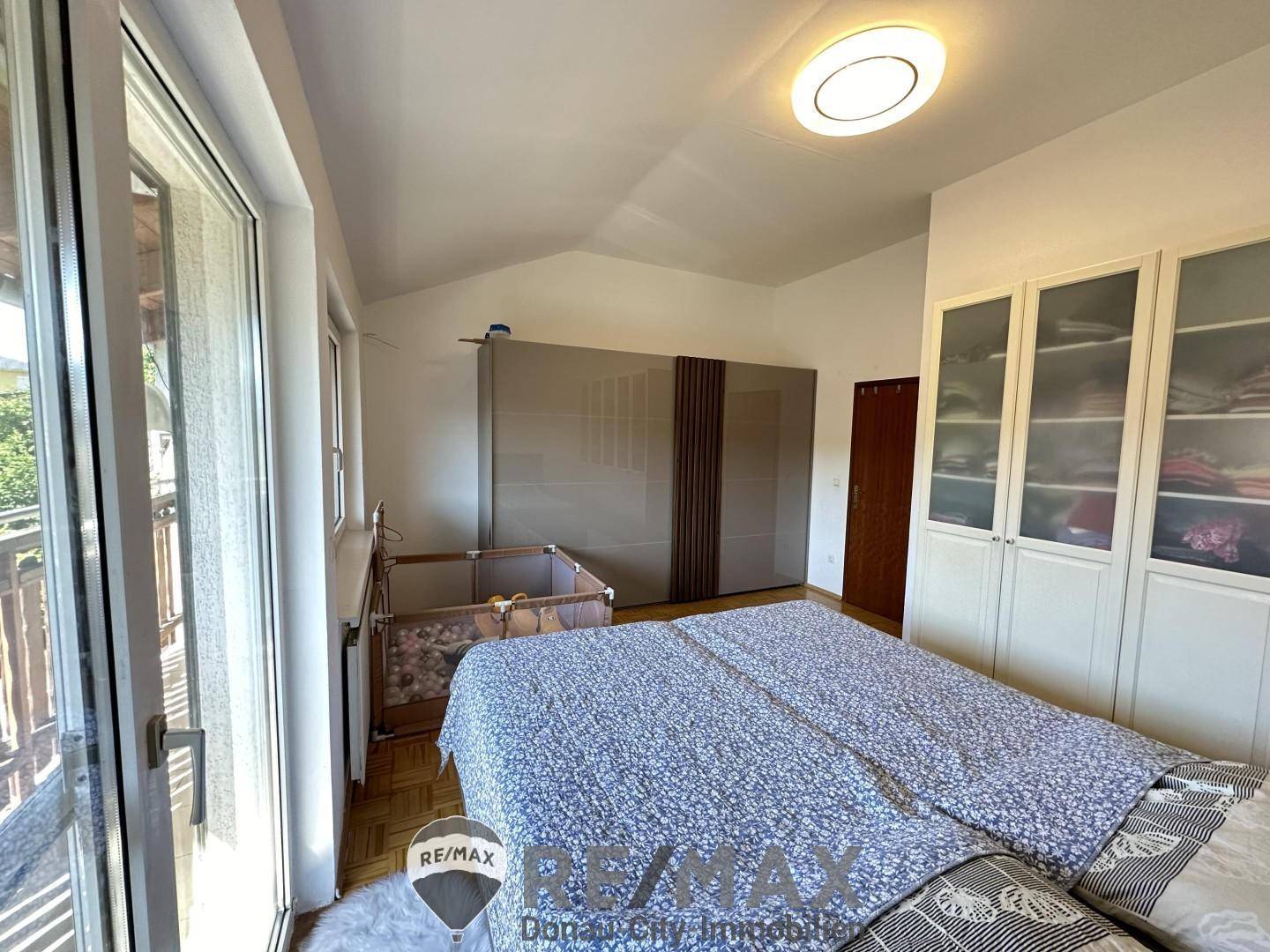 17 Schlafzimmer 1