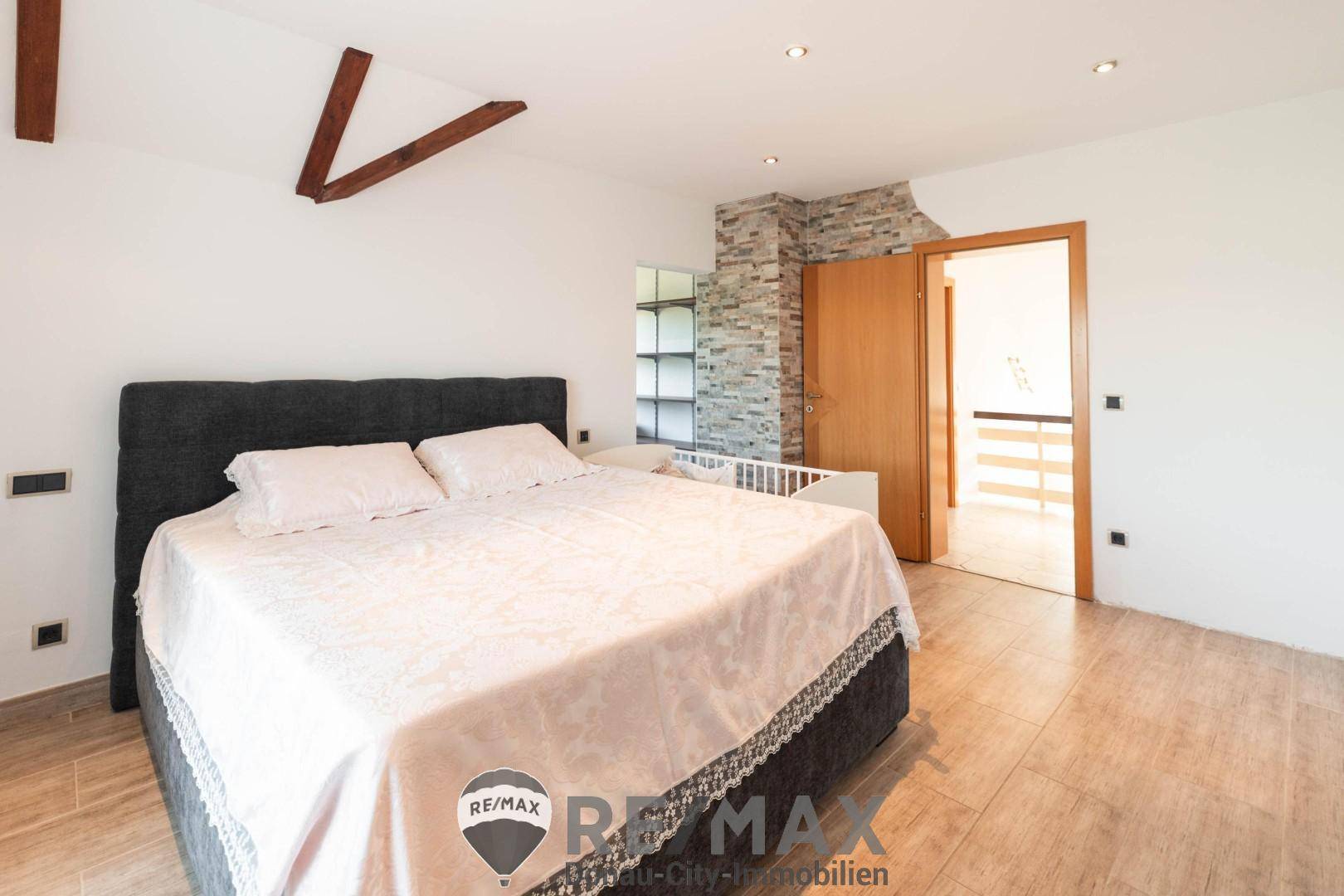 12 Schlafzimmer