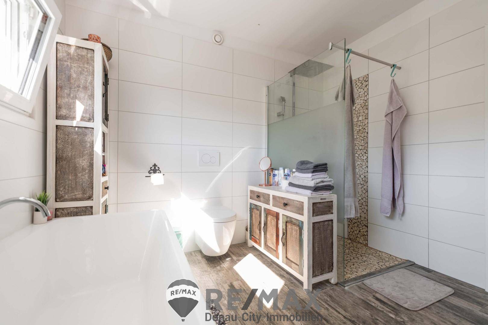 17 Dusche