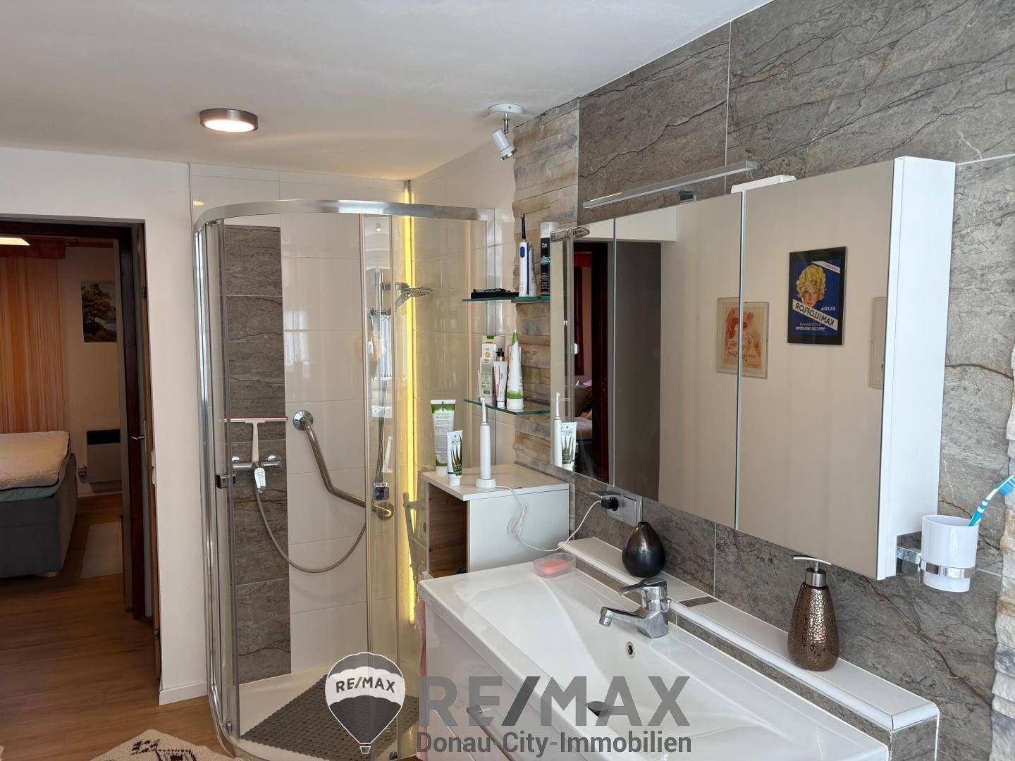 10 Dusche