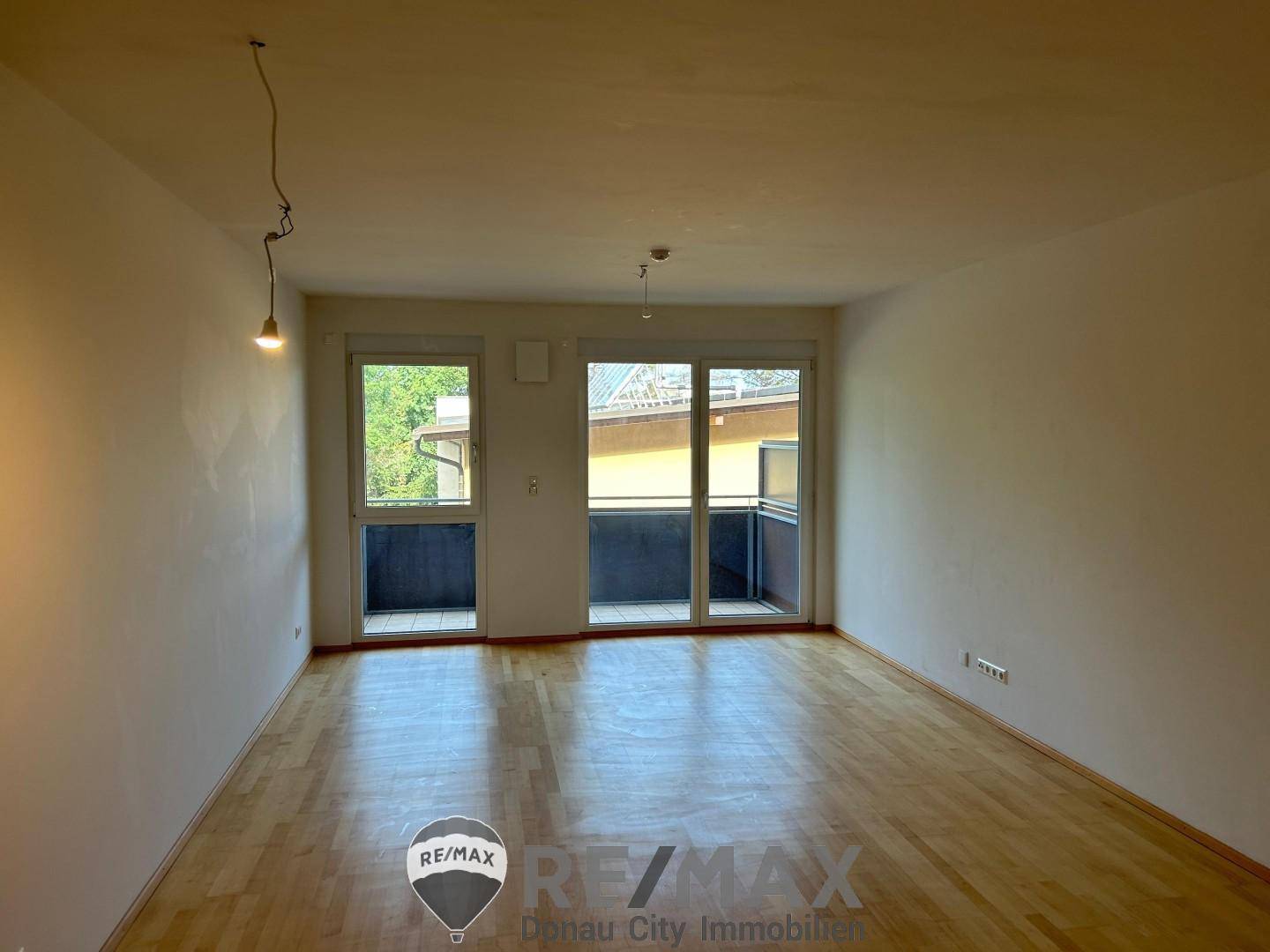 4 Wohnzimmer
