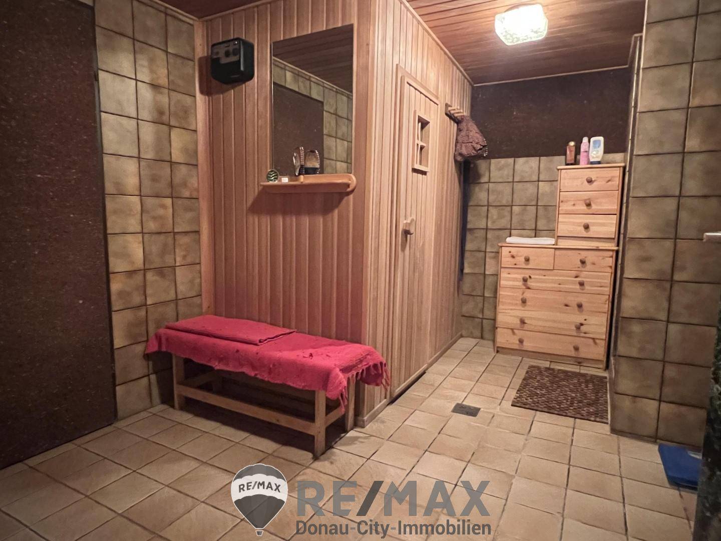 15 Sauna