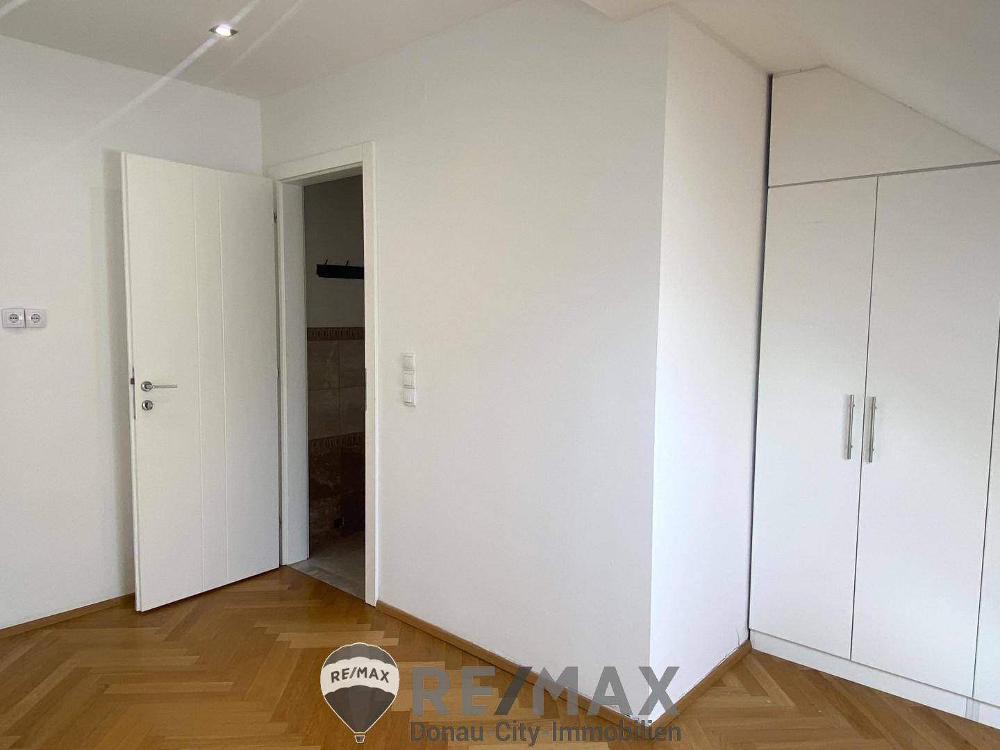 10 Schlafzimmer 1