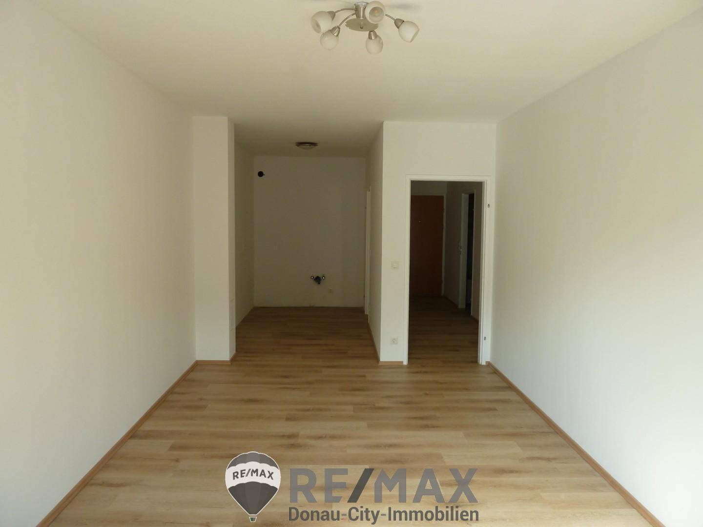 7. Wohnzimmer und Küche