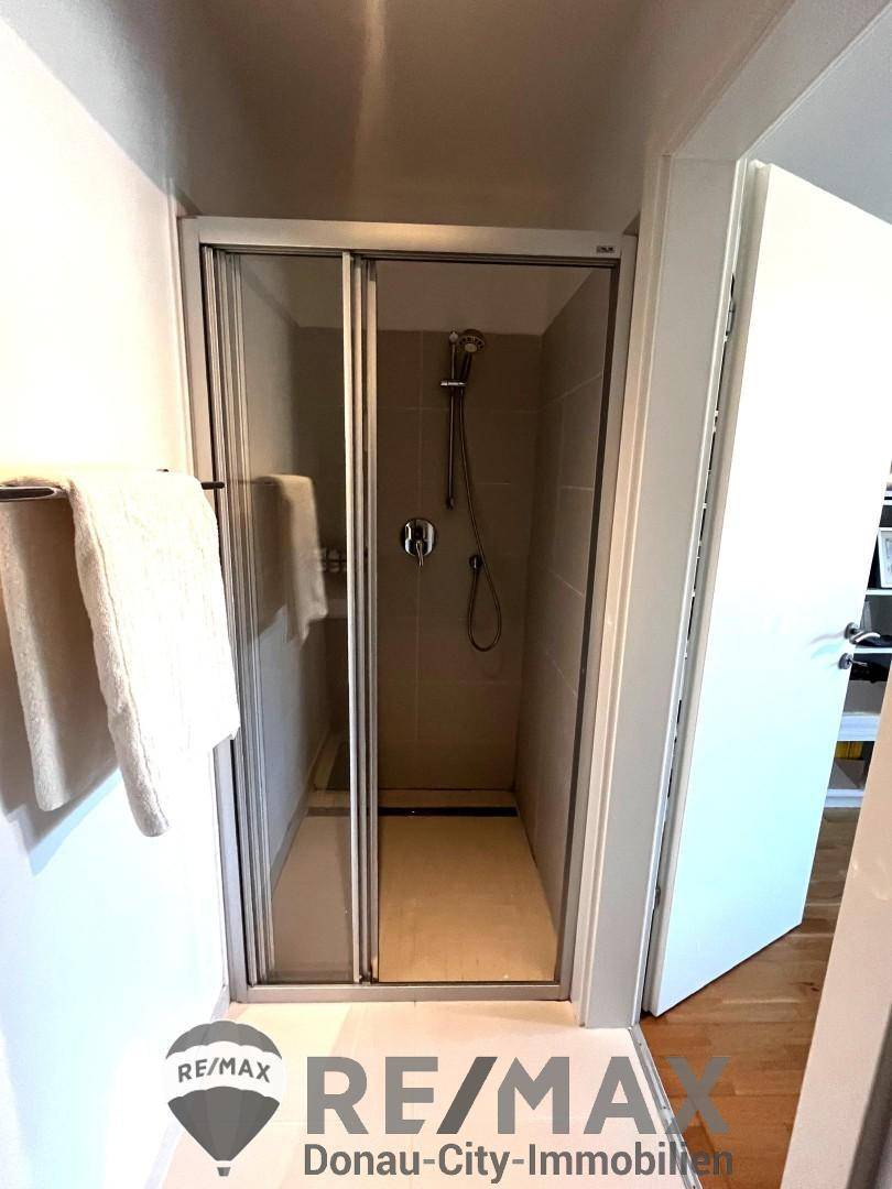 33 UG - Badezimmer Arbeitszimmer