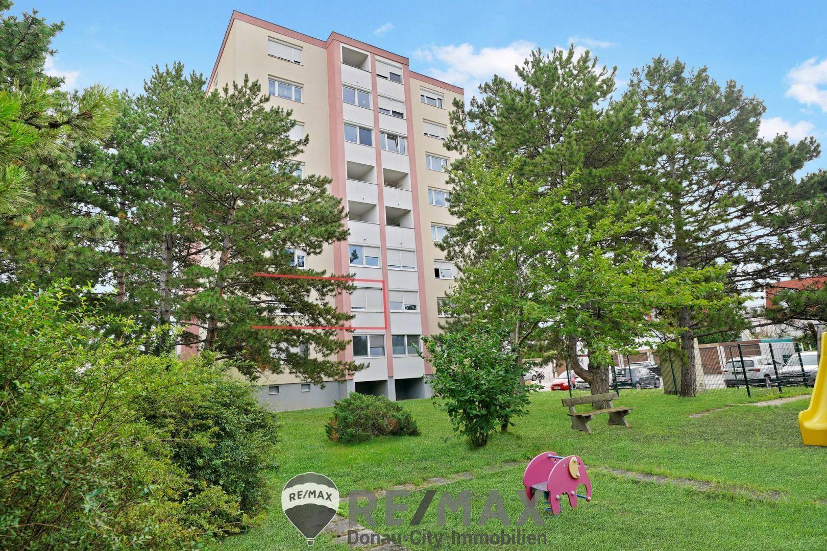 12-Haus Hofseite