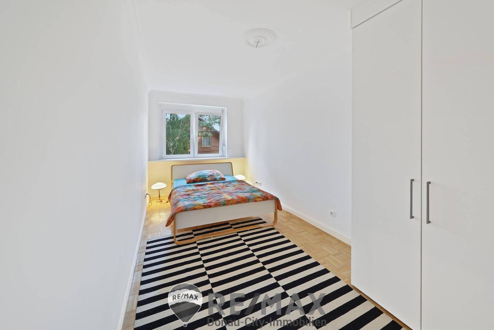 05-Schlafzimmer außen