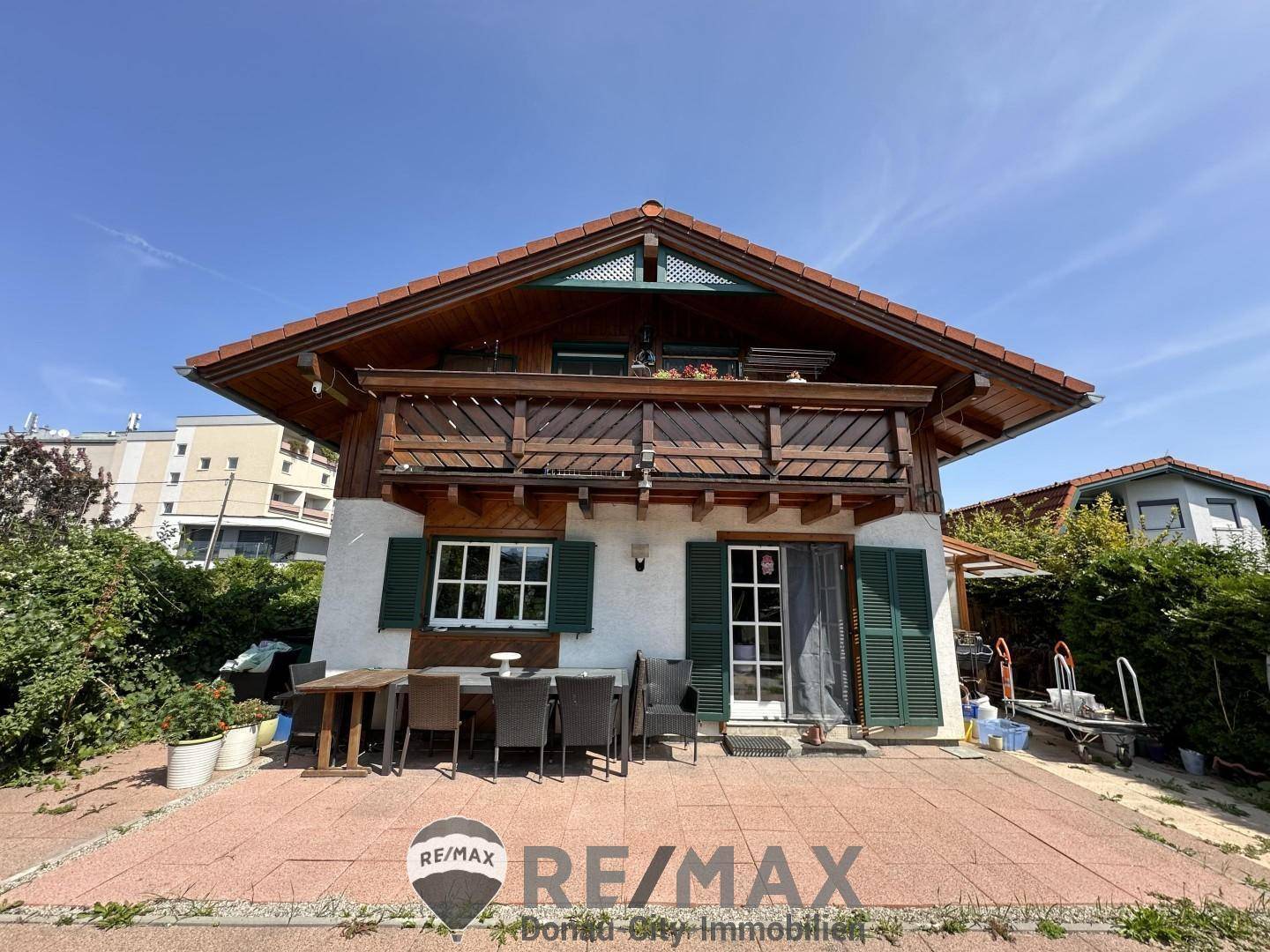 19 Hausansicht/Terrasse