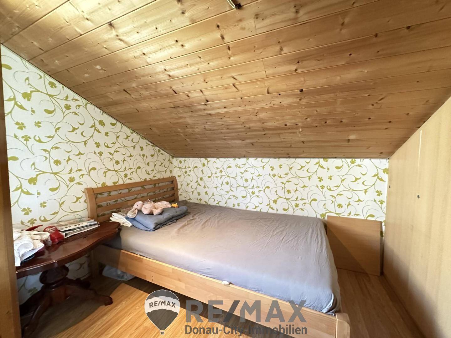 14 Schlafzimmer 2